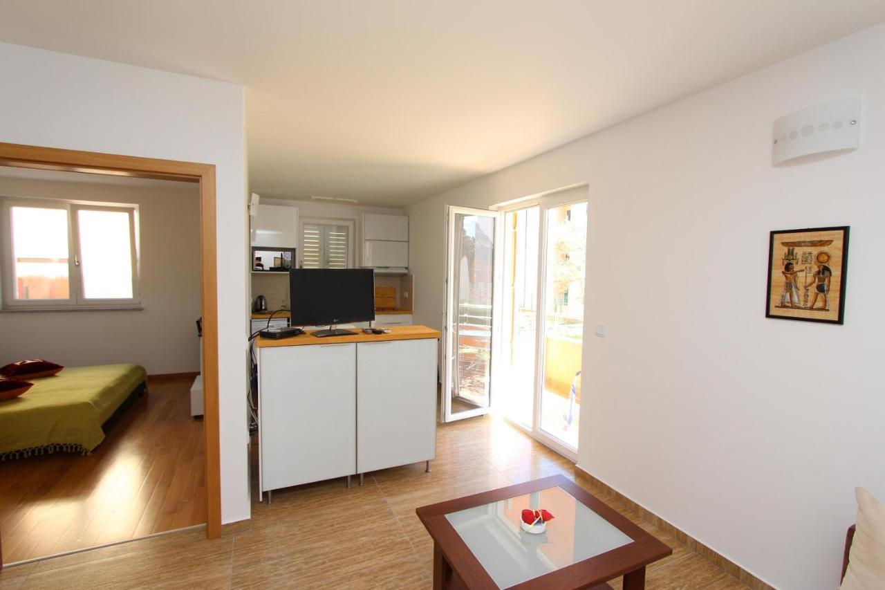 Apartments Hanna Rovinj Bagian luar foto